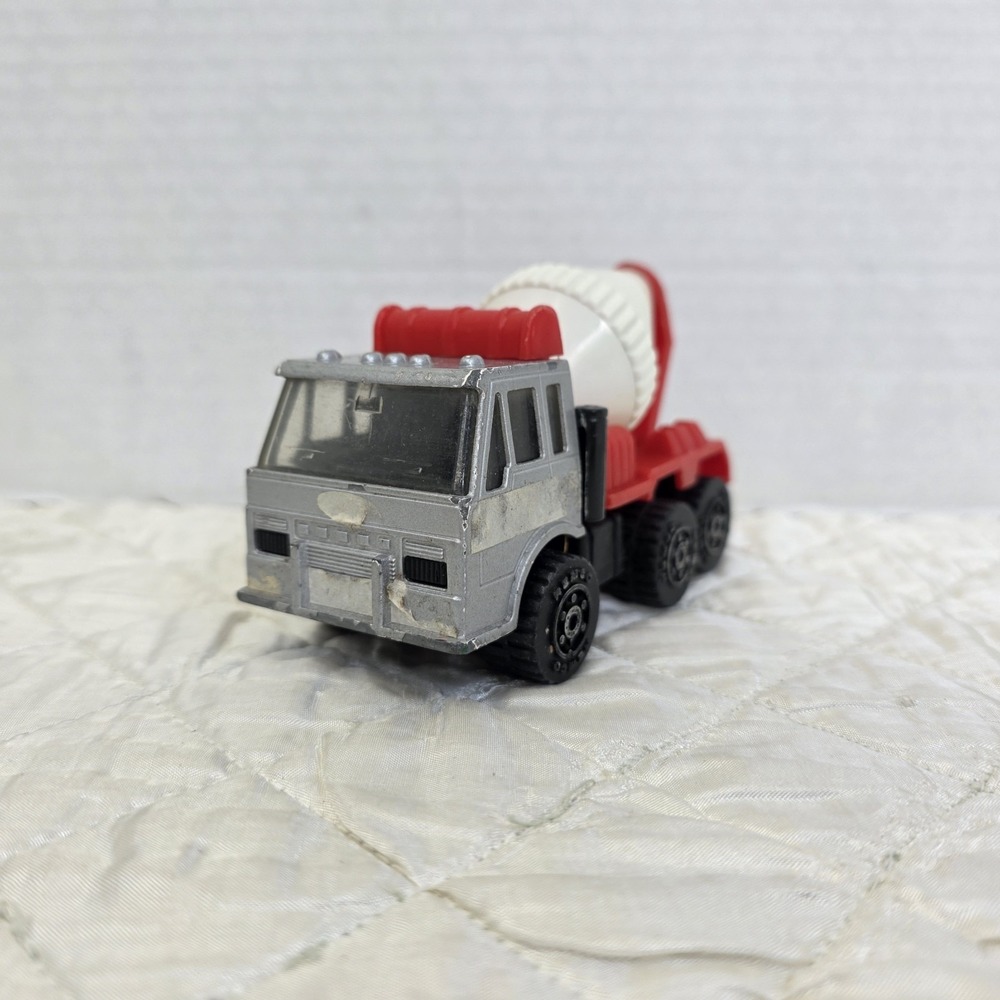 Vintage 1991 Remco Metal And Plastic Toy Cement Mixer Truck Concrete